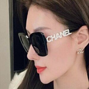 CHANEL Sunglasses Women's Polarized-Black/White CC Logo New With Box